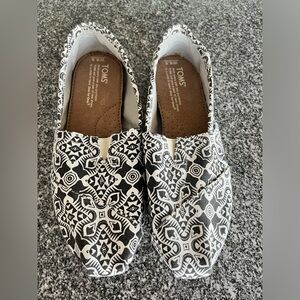Tom’s shoes brand new without tags size 6.5